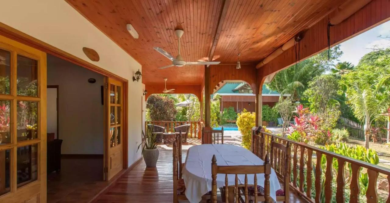 Casa De Leela Self Catering Guest House Диг Екстериор снимка