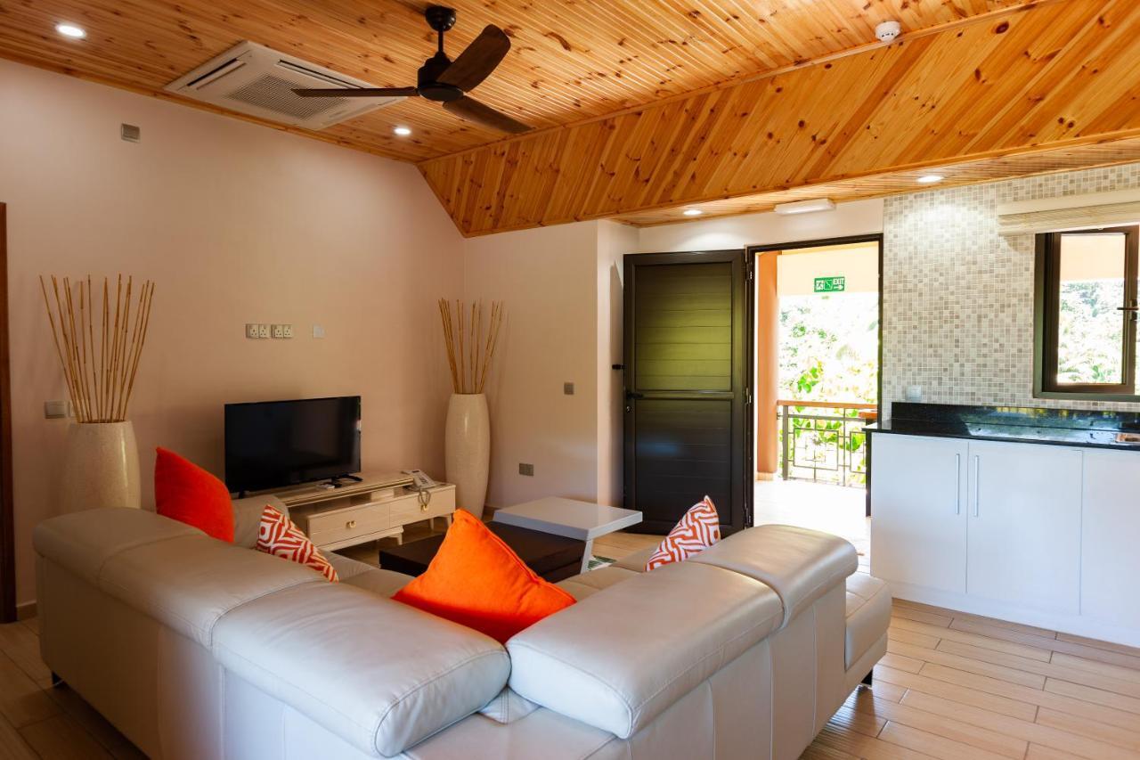 Casa De Leela Self Catering Guest House Диг Екстериор снимка